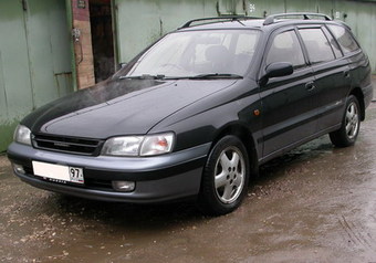 1995 Toyota Caldina Pictures