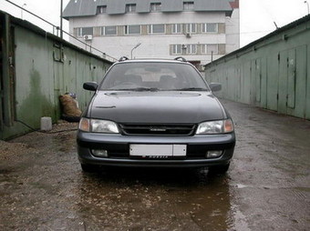 1995 Toyota Caldina Pics