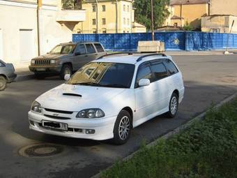 1997 Toyota Caldina Pictures