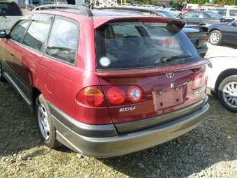 1997 Toyota Caldina Pictures