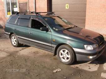 1997 Toyota Caldina Pictures