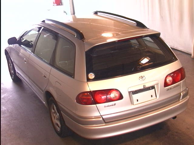 1998 Toyota Caldina Pictures