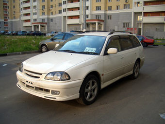 1998 Toyota Caldina Images