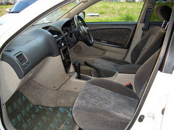 1998 Toyota Caldina Pictures