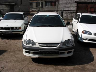 1998 Toyota Caldina Pictures