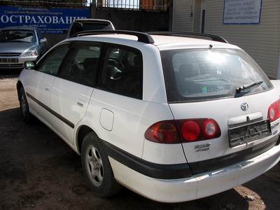 1998 Toyota Caldina Pics