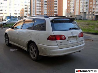 1998 Toyota Caldina Images