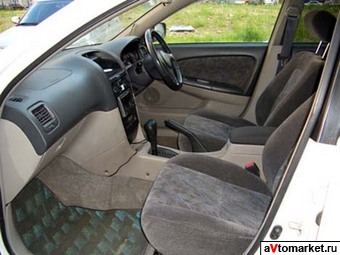 1998 Toyota Caldina Pictures