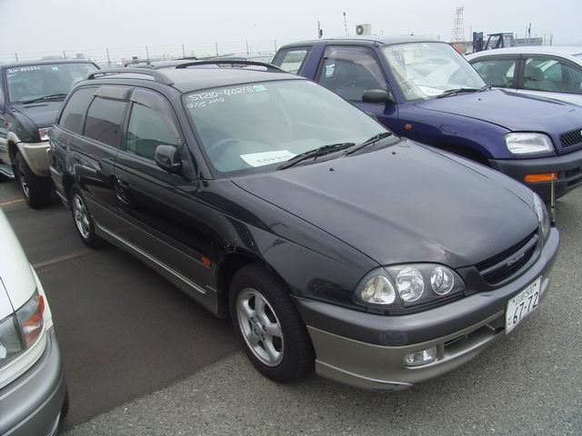 1998 Toyota Caldina Pics