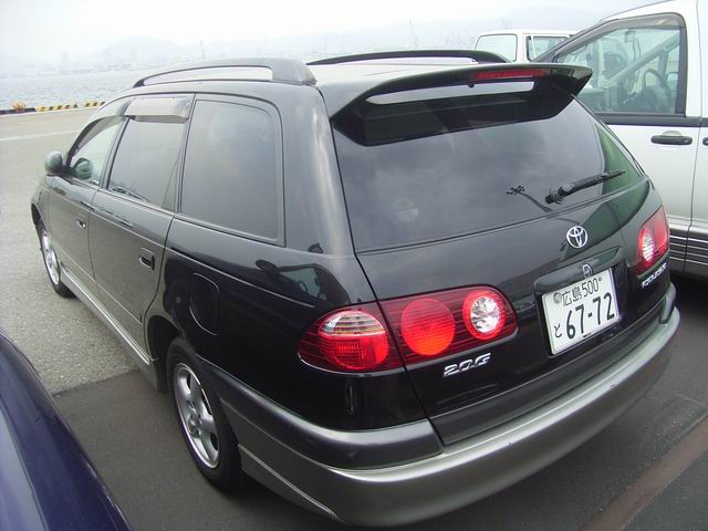 1998 Toyota Caldina Pictures