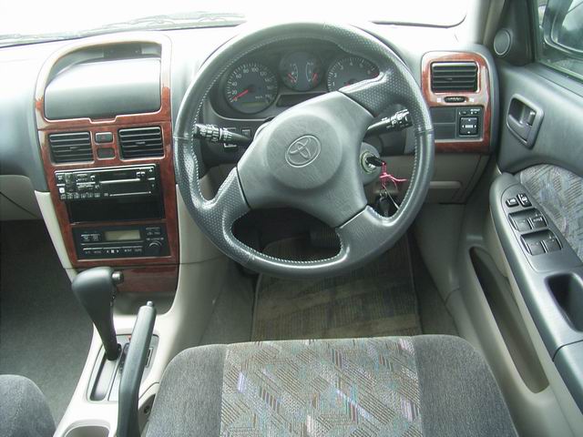 1998 Toyota Caldina Photos