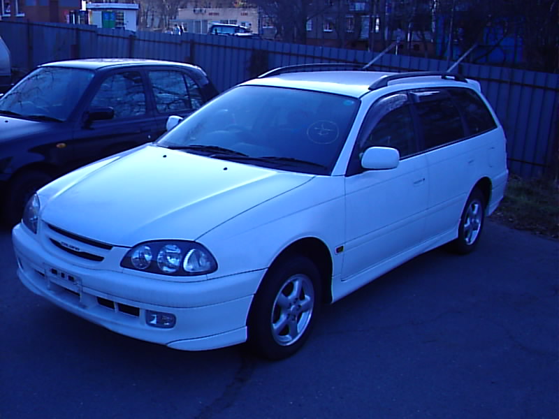 1998 Toyota Caldina Photos