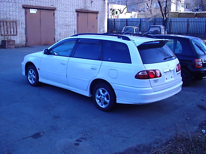 1998 Toyota Caldina Photos