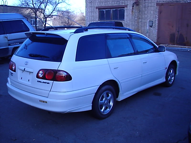 1998 Toyota Caldina Pictures