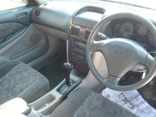 1999 Toyota Caldina