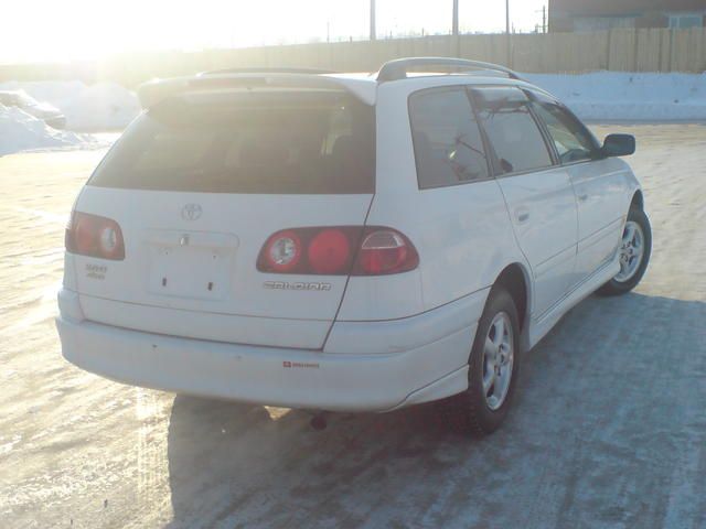 1999 Toyota Caldina