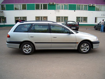 1999 Toyota Caldina Images