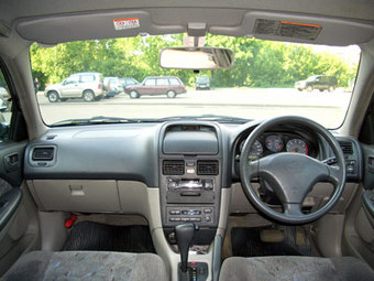 1999 Toyota Caldina Pics
