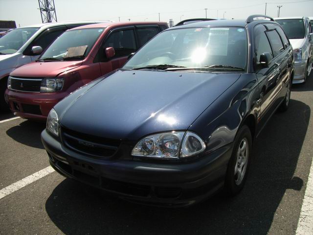 1999 Toyota Caldina Photos