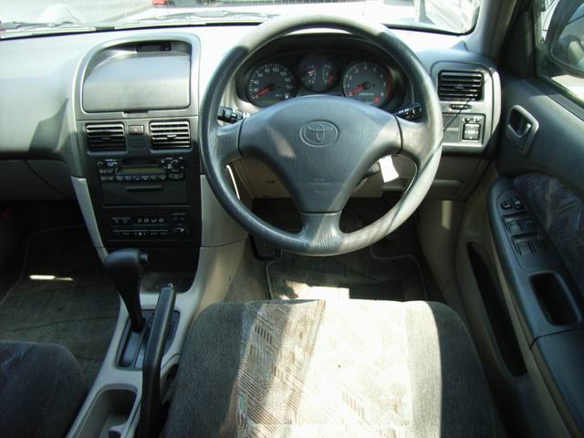 1999 Toyota Caldina Pictures