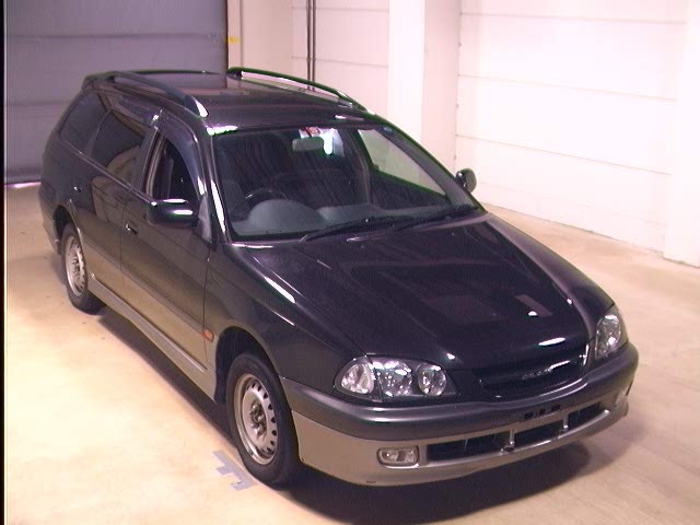 1999 Toyota Caldina Photos