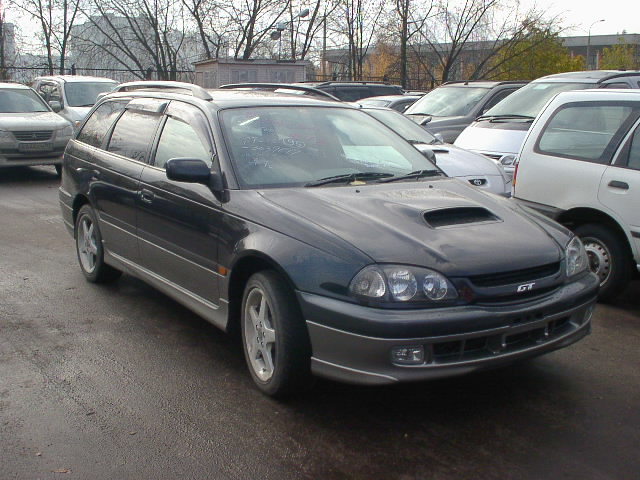 1999 Toyota Caldina Pictures