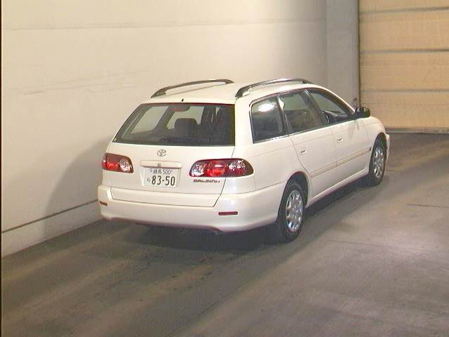 1999 Toyota Caldina Pictures