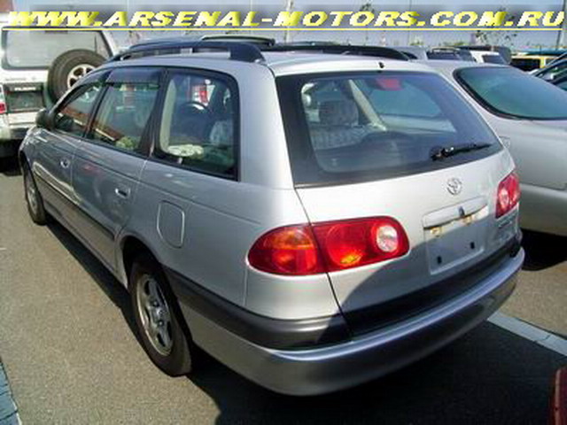 1999 Toyota Caldina Pictures