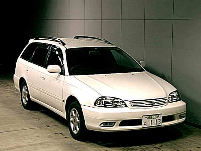 1999 Toyota Caldina Photos