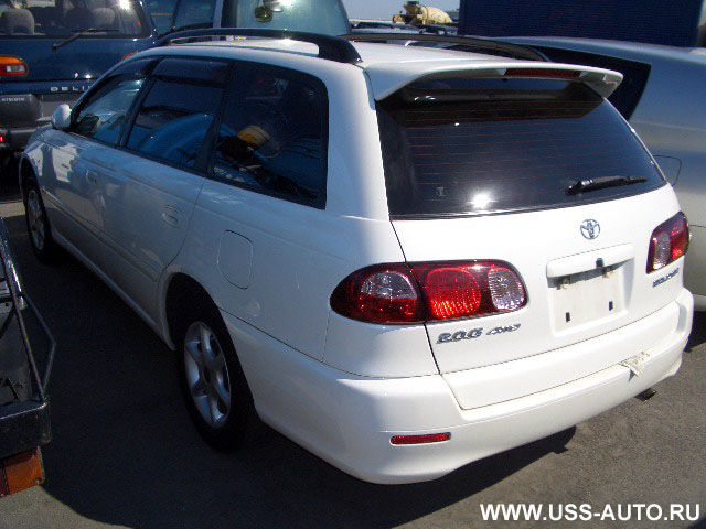 1999 Toyota Caldina Photos