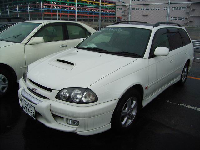 1999 Toyota Caldina Photos