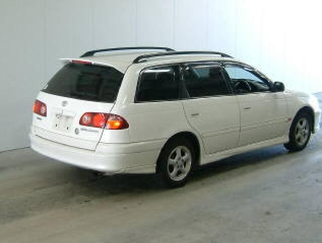 1999 Toyota Caldina Photos