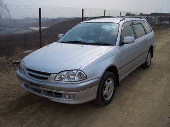 1999 Toyota Caldina Pictures