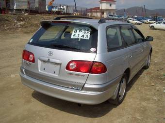 1999 Toyota Caldina Pictures