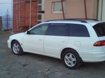 1999 Toyota Caldina Pictures