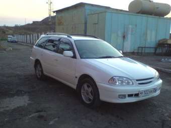 1999 Toyota Caldina Pictures