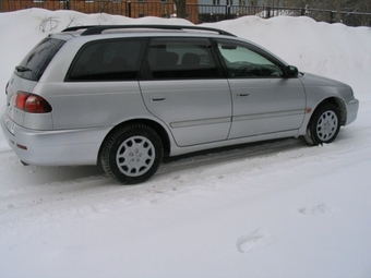 2000 Toyota Caldina