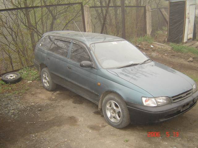 2000 Toyota Caldina