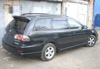 2000 Caldina