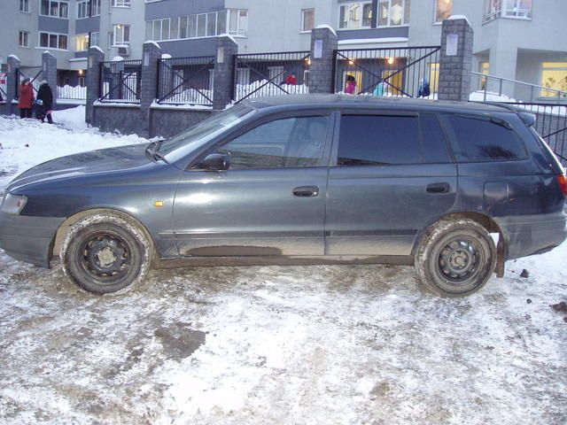 2000 Toyota Caldina