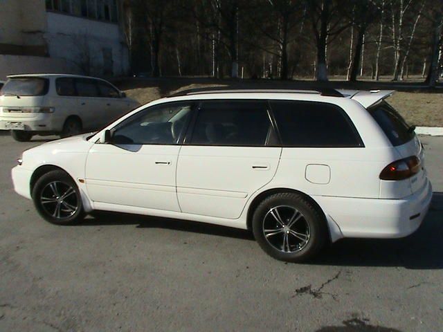 2000 Toyota Caldina