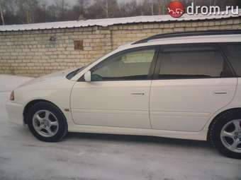 2000 Caldina