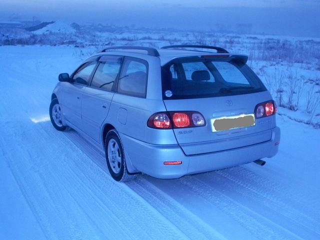 2000 Toyota Caldina