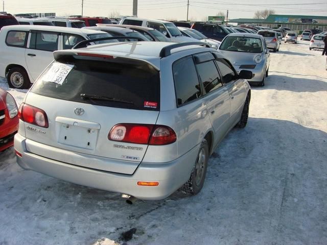 2000 Toyota Caldina