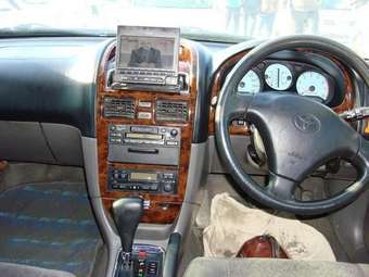 2000 Caldina
