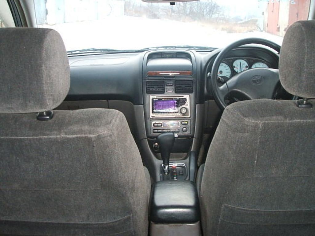 2000 Toyota Caldina