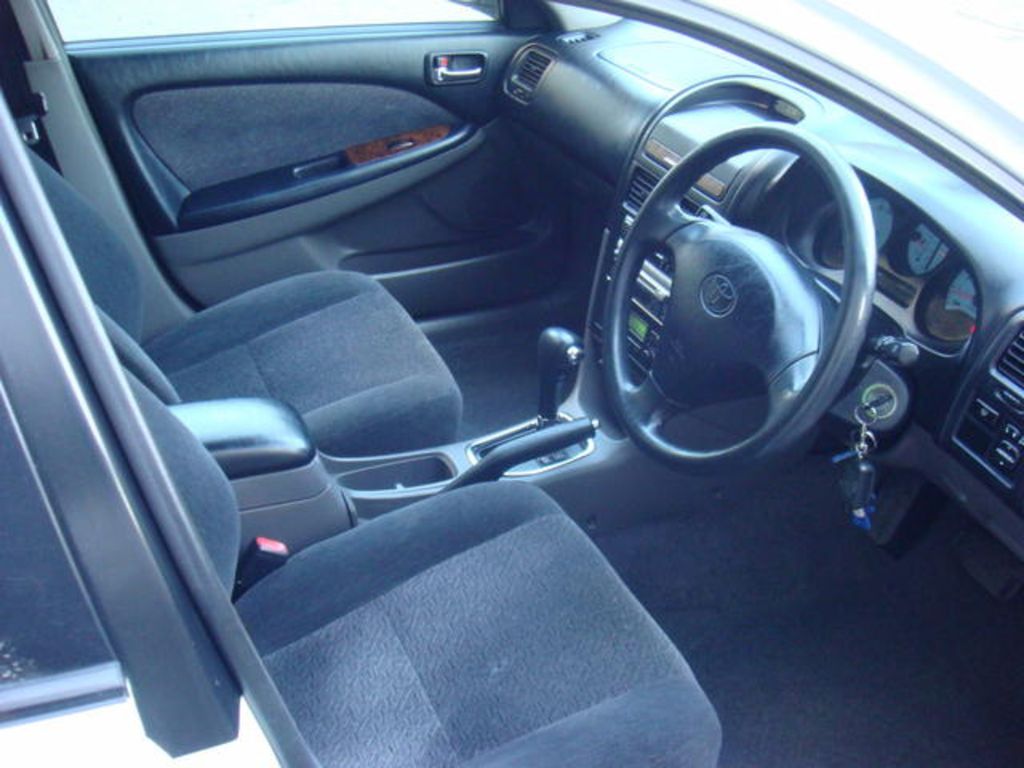 2000 Toyota Caldina