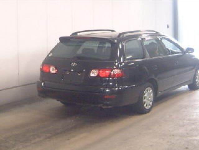 2000 Toyota Caldina Photos