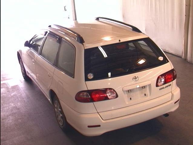 2000 Toyota Caldina Pictures