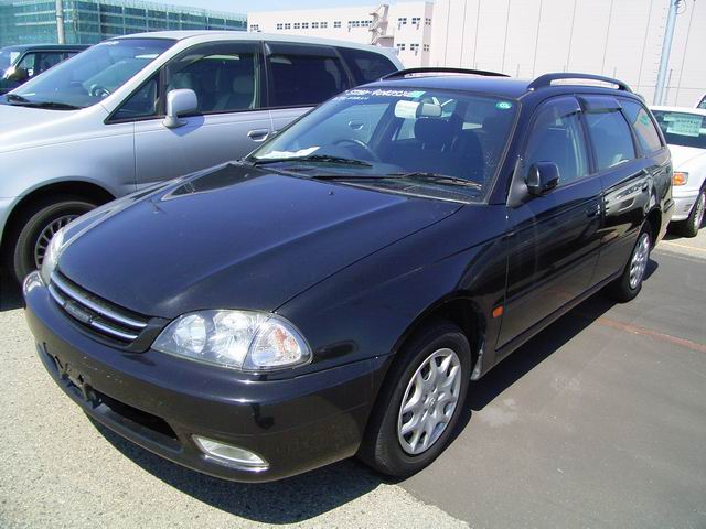 2000 Toyota Caldina Photos